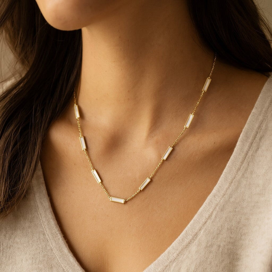 10KT Gold Bars By The Yard Necklace Necklace Bijoux Signé Luxo Mother of Pearl 