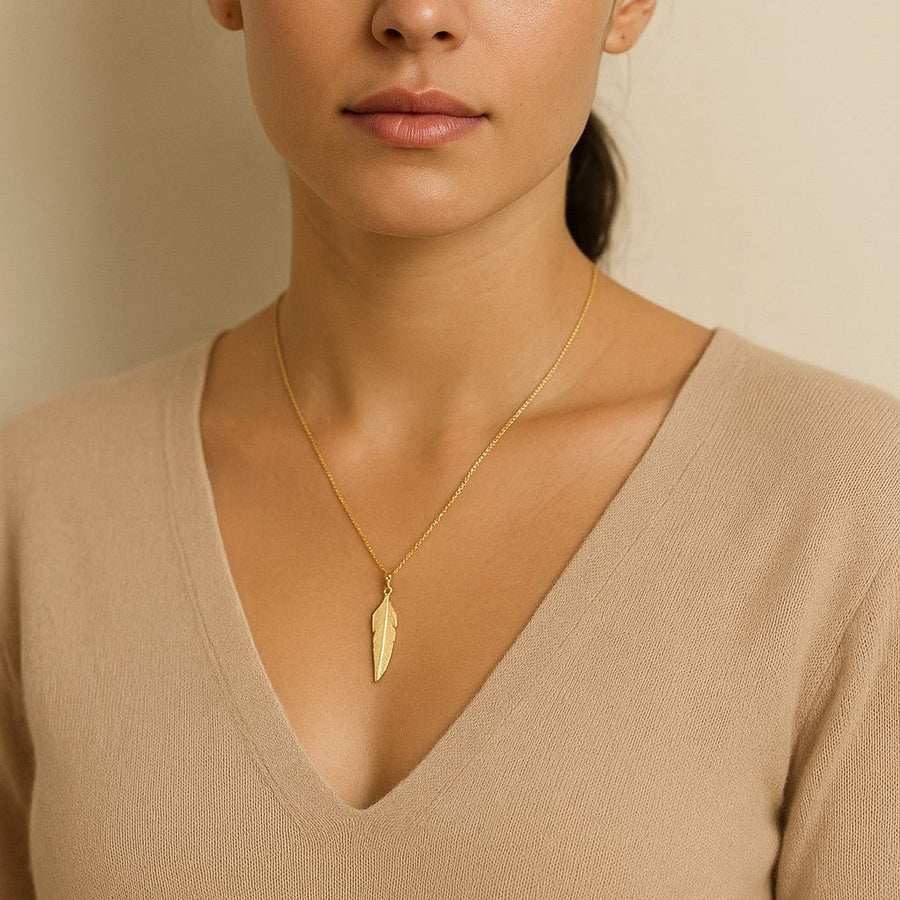 10KT Gold Feather Pendant Pendant Bijoux Signé Luxo 