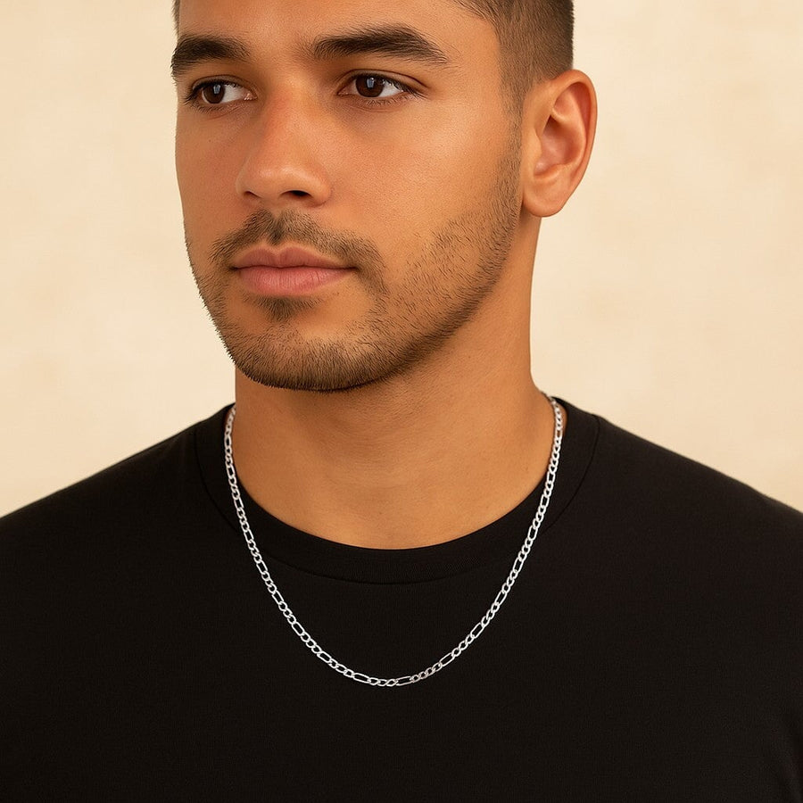 10KT Gold Figaro Chain Necklace Bijoux Signé Luxo 