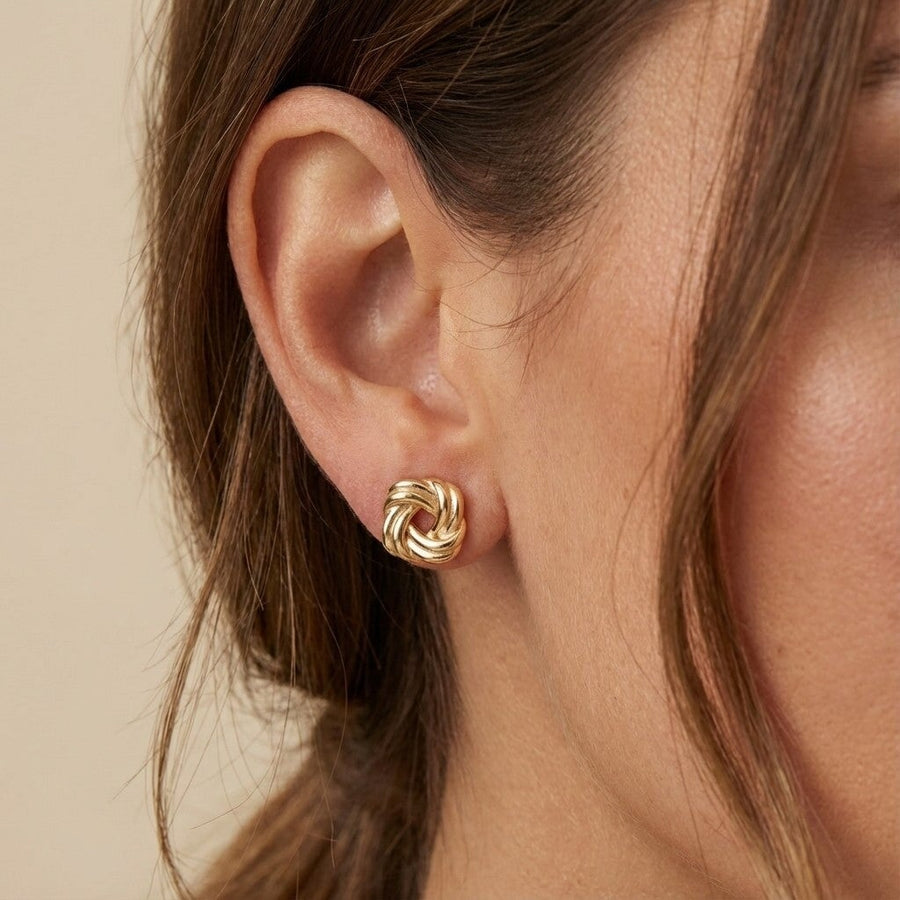 10KT Gold Love Knot Studs Earrings Bijoux Signé Luxo 