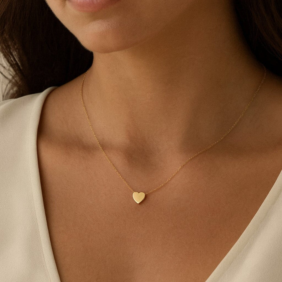 10KT Gold Single Heart Necklace Necklace Bijoux Signé Luxo Yellow 