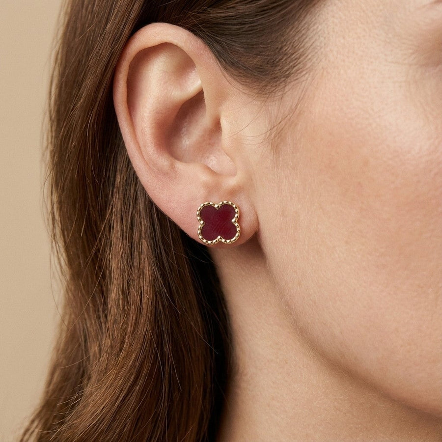 10KT Gold Vintage Clover Red Carnelian Studs Earrings Bijoux Signé Luxo 
