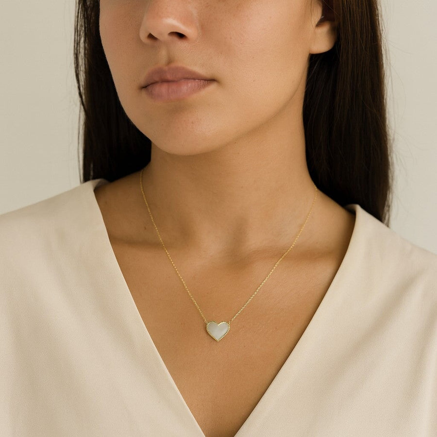 10KT Gold Vintage Heart Necklace Necklace Bijoux Signé Luxo 