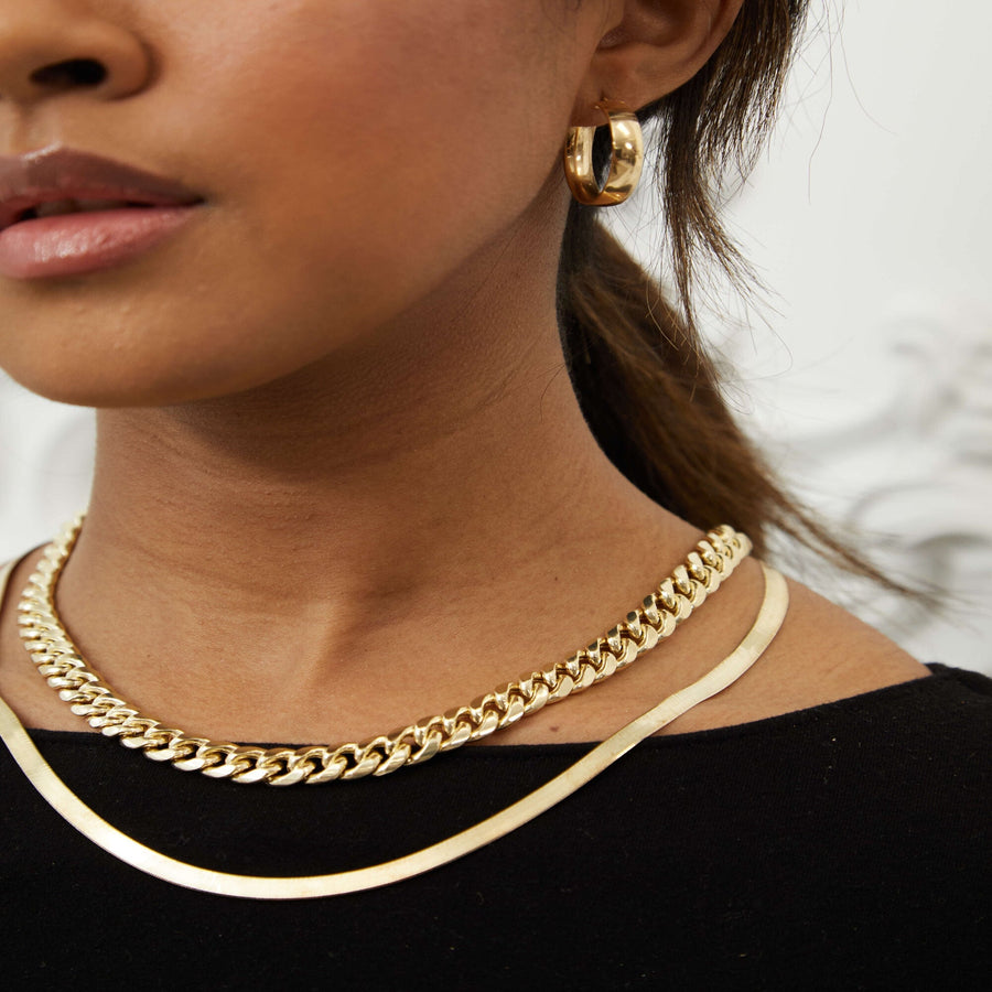 10KT Gold Jessy Hoops 111 Earrings Bijoux Signé Luxo 