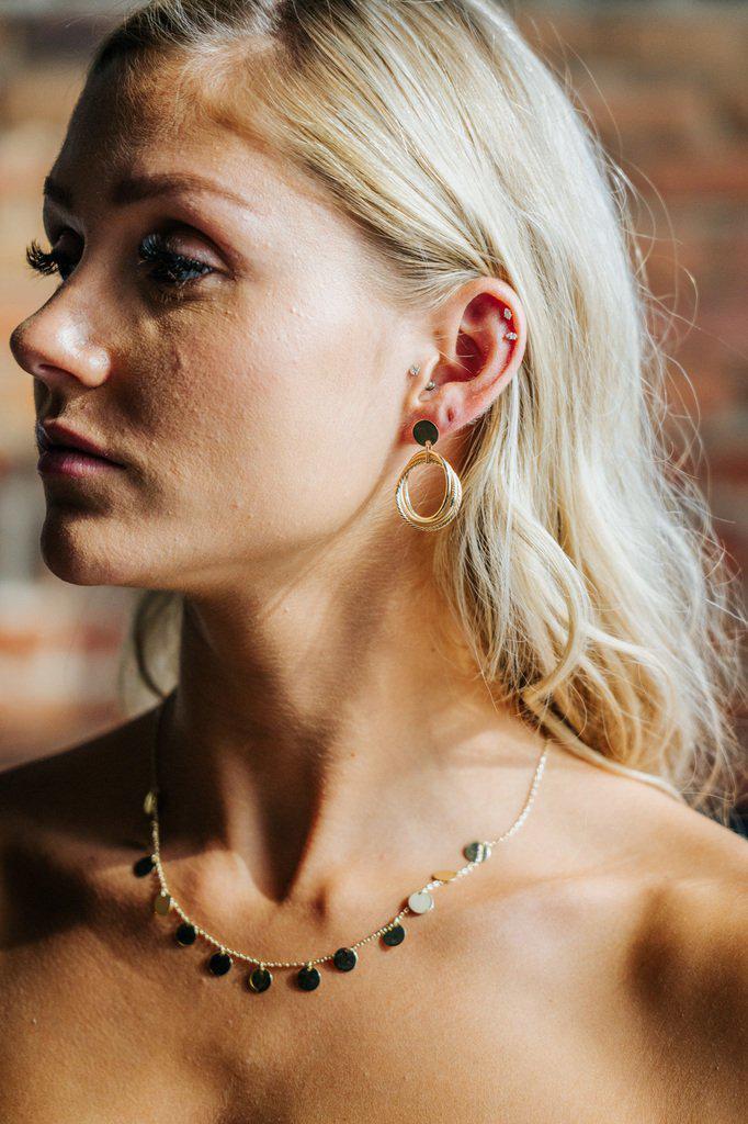 10KT Gold Rosie Dangling 015 Earrings Bijoux Signé Luxo 